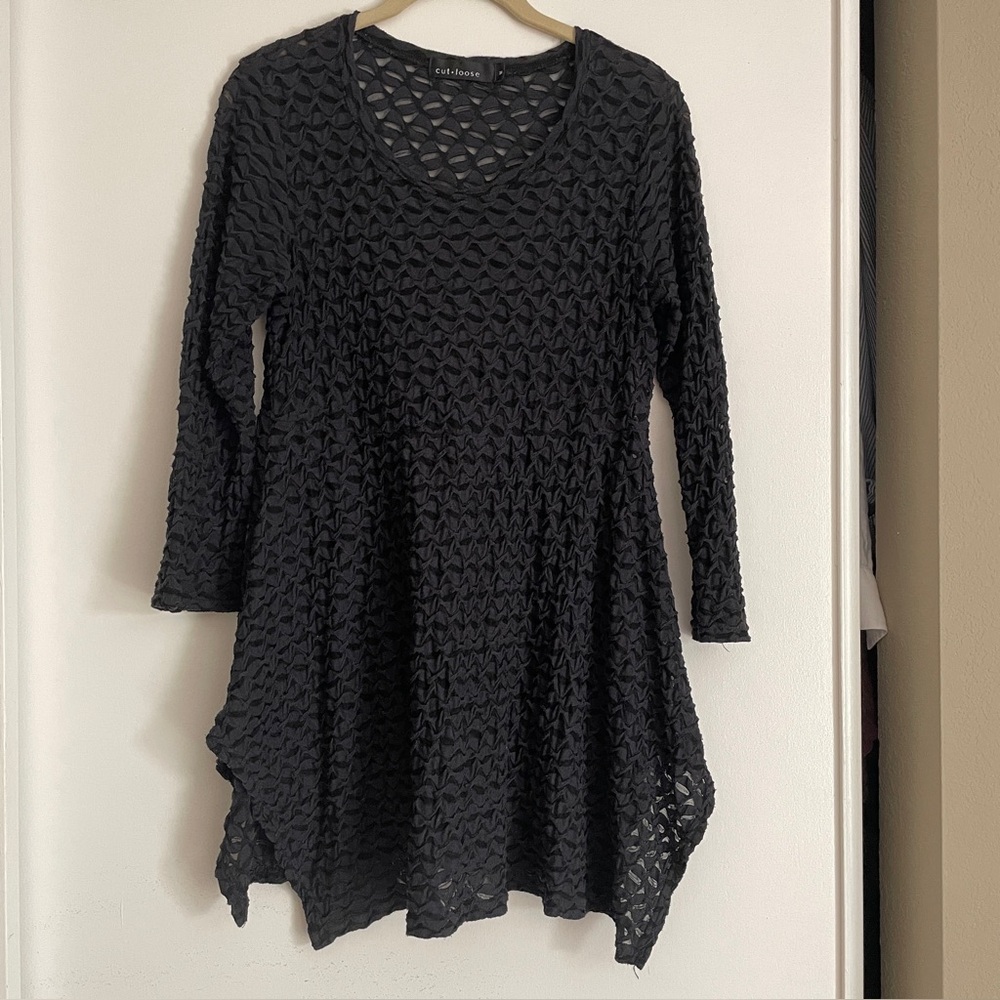 Cut Loose textured empire tunic,  uneven hem, Med, black/blue, poly/viscose